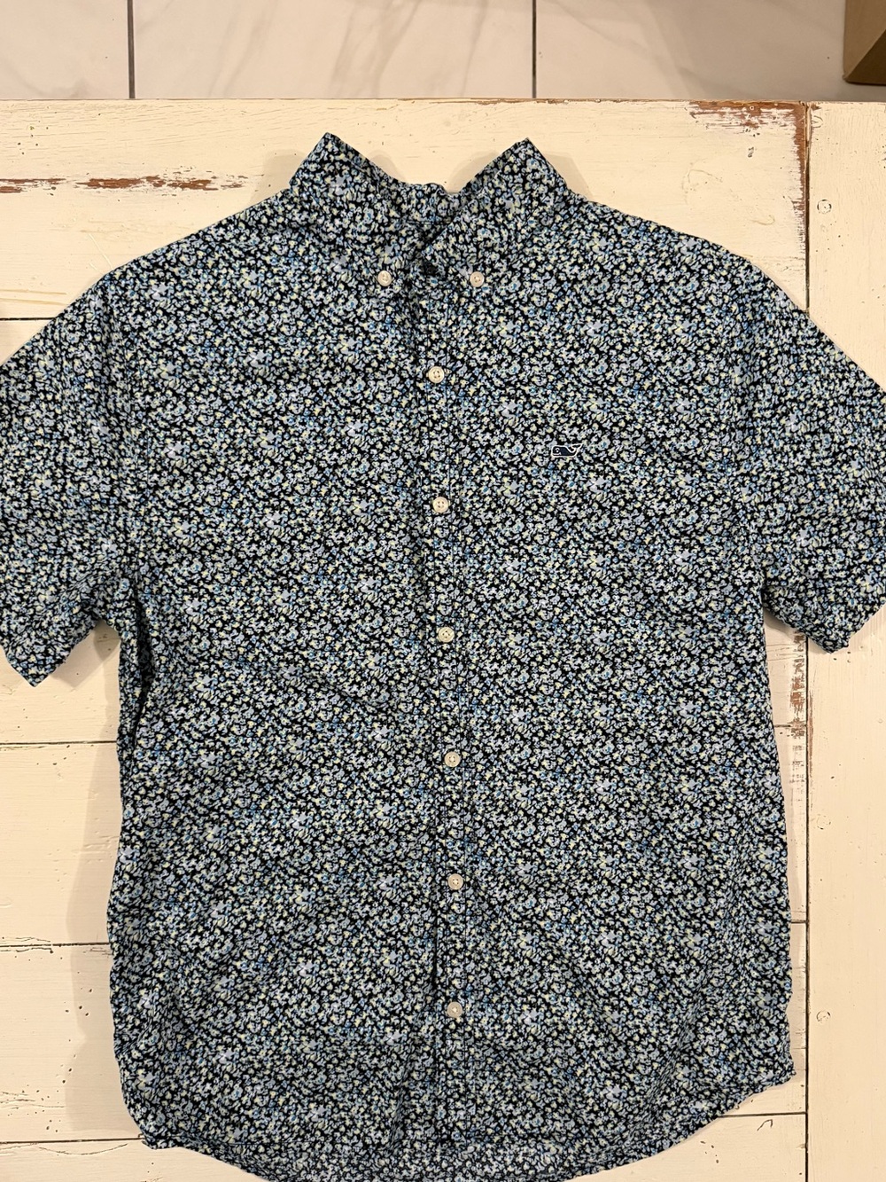 Vineyard VinesBoys  Navy & Light Blue Floral Short-Sleeve Button-Down size XL